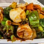 Best Jumbo Shrimp & Scallop in Garlic Sauce in West Allis, WI