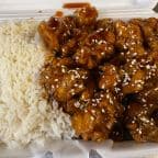 Best Sesame Chicken (Dinner Combo) in West Allis, WI
